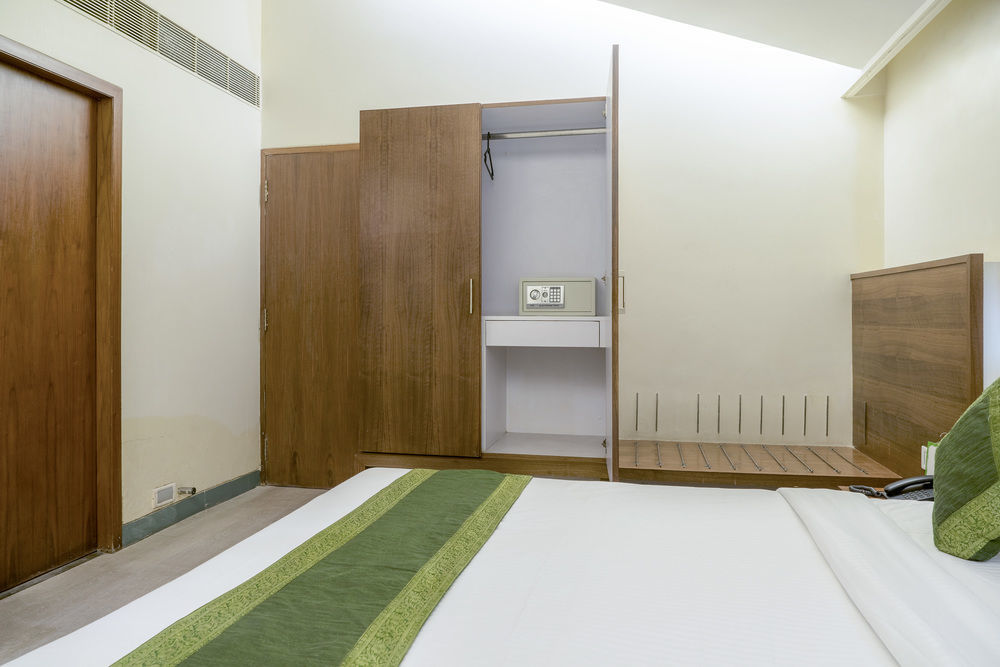 Mint Koregaon Park Next To Osho Ashram Pune Ngoại thất bức ảnh