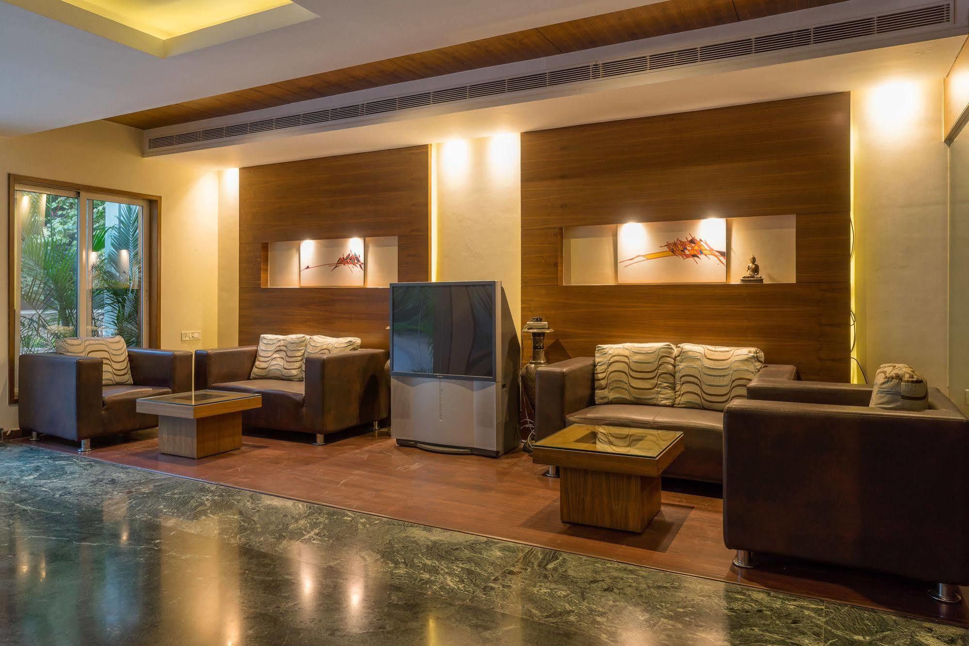Mint Koregaon Park Next To Osho Ashram Pune Ngoại thất bức ảnh