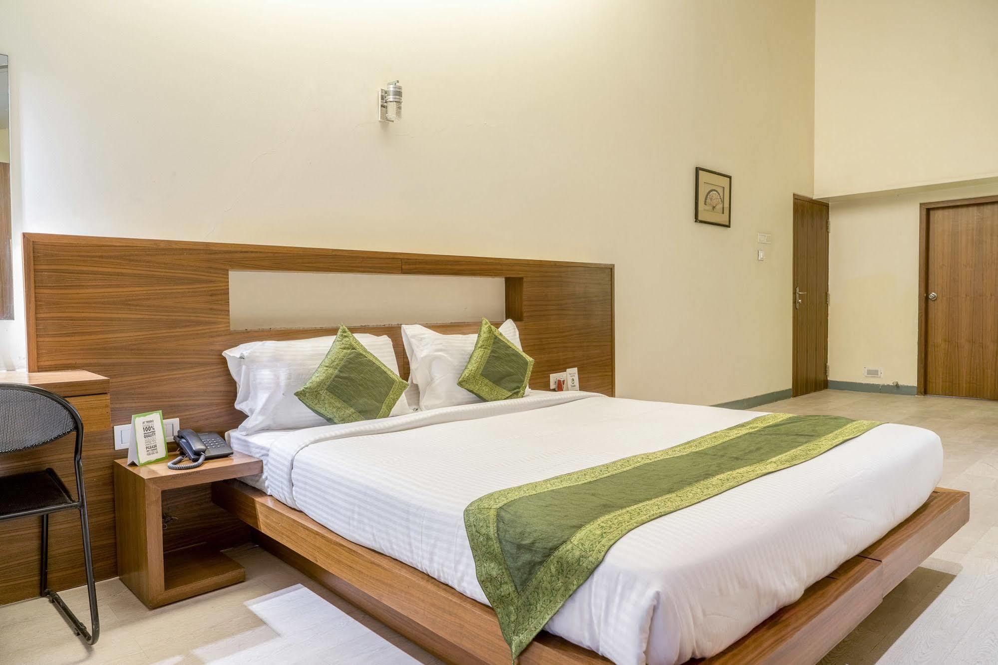 Mint Koregaon Park Next To Osho Ashram Pune Ngoại thất bức ảnh