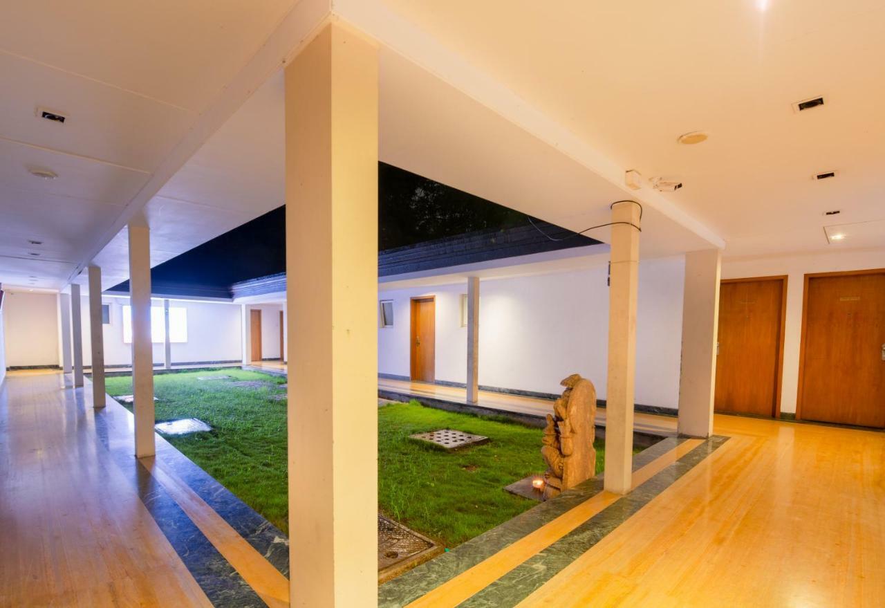 Mint Koregaon Park Next To Osho Ashram Pune Ngoại thất bức ảnh